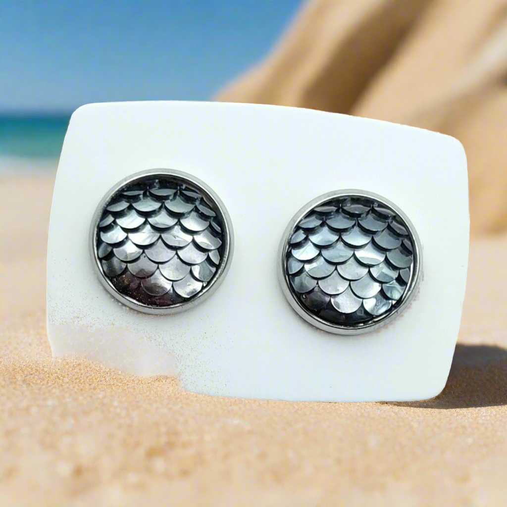 Gray Mermaid Pattern Earrings (14mm)