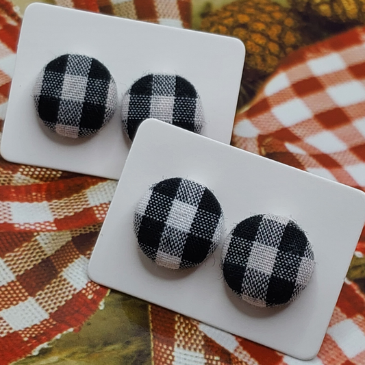 Black & White Plaid Fabric Button Stud Earrings (13mm)