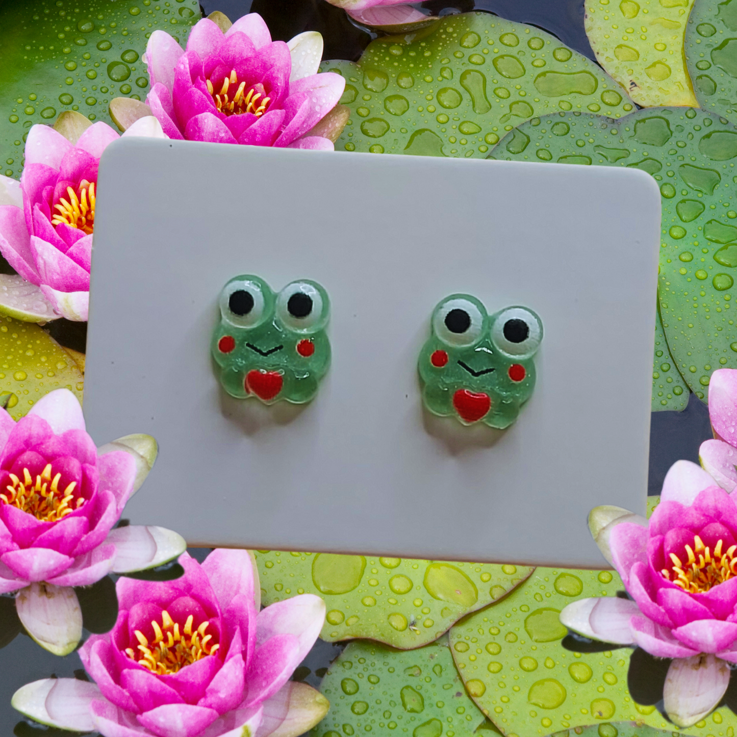 Frog with Heart Earrings (8mm)